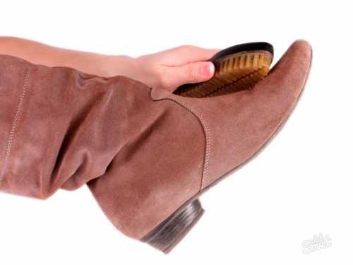 Уход за замшевой обувью: как чистить обувь из